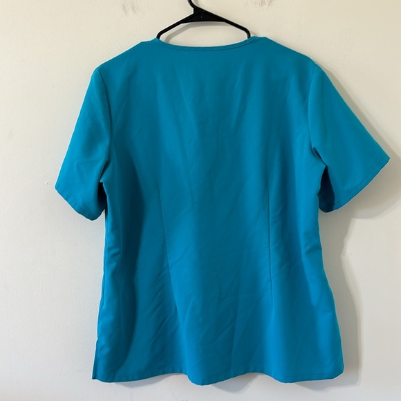 FIGS Scrub Casma Three-Pocket Scrub Top Teal Size Large - Picture 8 of 9